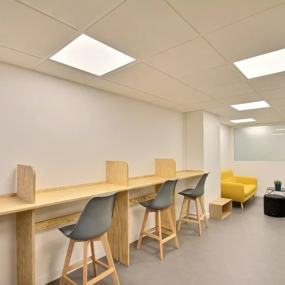 Bureau privé 14 m² 1 poste Coworking Rue du Bournard Colombes 92700 - photo 6