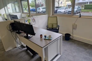 Open Space - 91120 - 3 postes - 350€