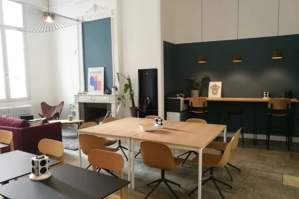 Open Space - 34000 - 15 postes - 179€