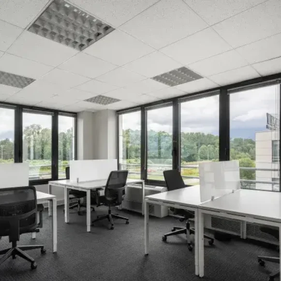 Bureau privé 20 m² 4 postes Coworking Boulevard des Alpes Meylan 38240 - photo 1