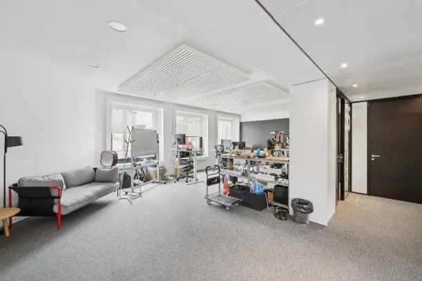 Espace indépendant - 75008 - 19 postes - 12350€