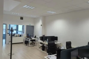 Espace indépendant - 75019 - 40 postes - 5800€