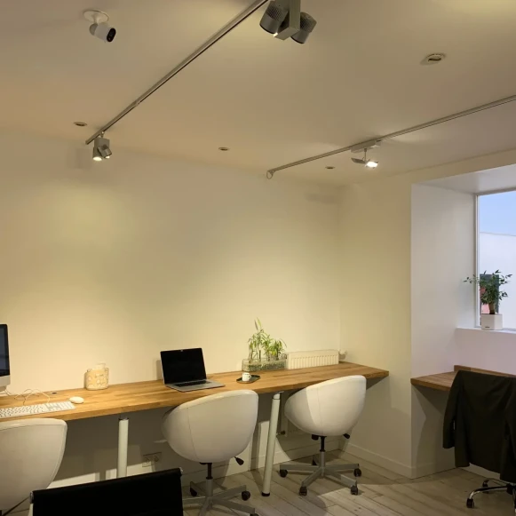 Bureau privé 24 m² 7 postes Coworking Rue de Sévigné Paris 75003 - photo 13