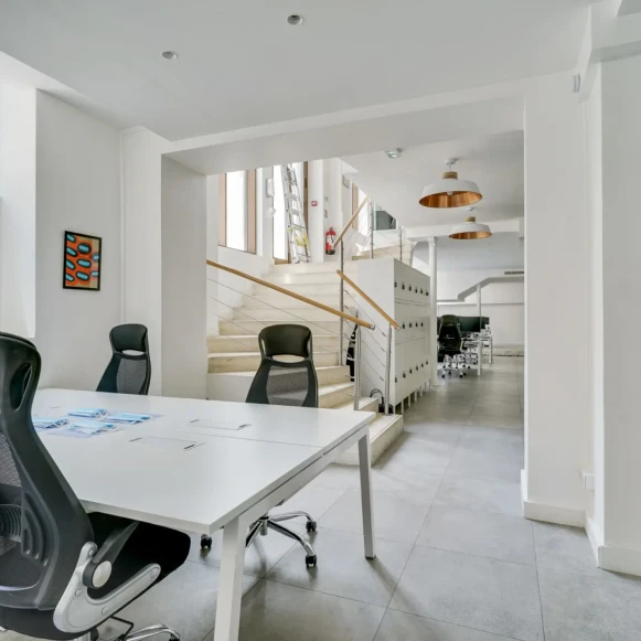 Espace indépendant 350 m² 50 postes Location bureau Rue Saint Sabin Paris 75011 - photo 6