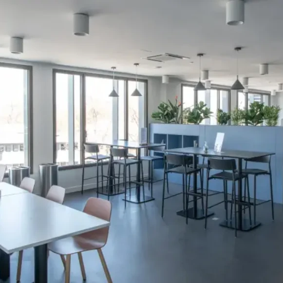 Bureau privé 7 m² 1 poste Location bureau Rue Eric de Cromières Clermont-Ferrand 63000 - photo 6