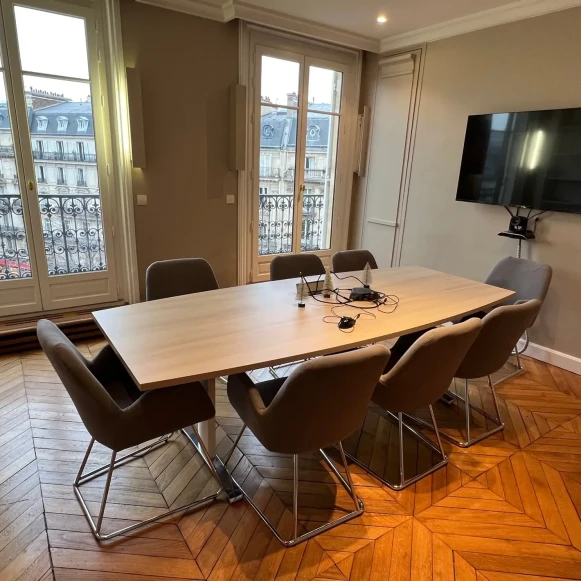 Bureau privé 33 m² 8 postes Location bureau Boulevard Malesherbes Paris 75008 - photo 5