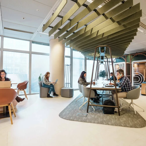 Bureau privé 14 m² 3 postes Coworking Esplanade du Général de Gaulle Courbevoie 92931 - photo 2