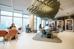 Bureau privé - 92931 - 3 postes - 1800€