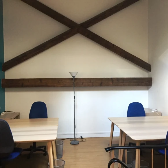 Bureau privé 38 m² 8 postes Location bureau Rue du Grand Prieuré Paris 75011 - photo 1