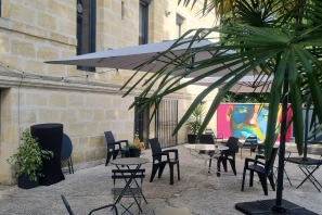 Bureau privé - 33130 - 2 postes - 450€