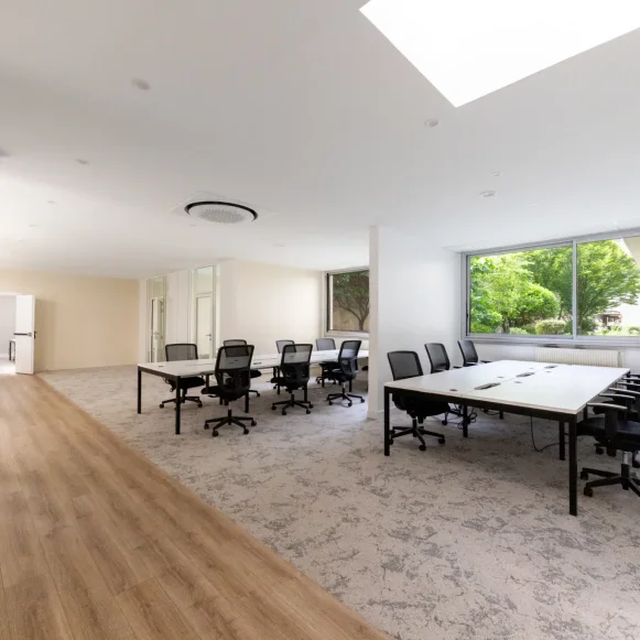 Bureau privé 123 m² 36 postes Coworking Avenue de Saint-Ouen Paris 75018 - photo 3