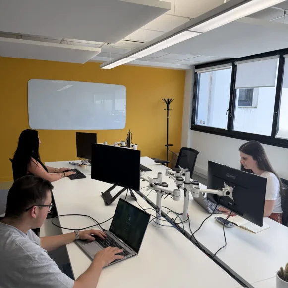 Bureau privé 37 m² 10 postes Coworking Rue Paul Bellamy Nantes 44000 - photo 2