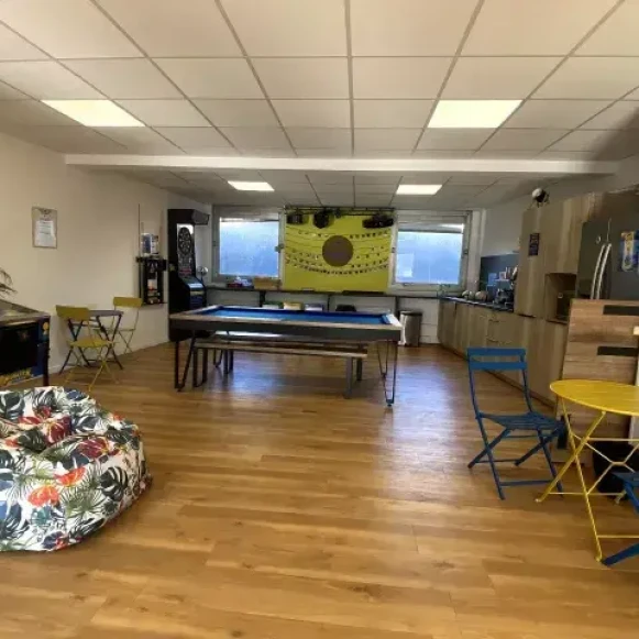 Open Space  6 postes Location bureau Place Pierre Mendès France Lille 59800 - photo 3