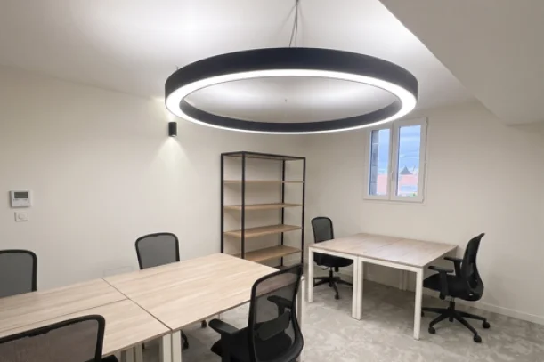 Bureau privé - 33000 - 6 postes - 2099€