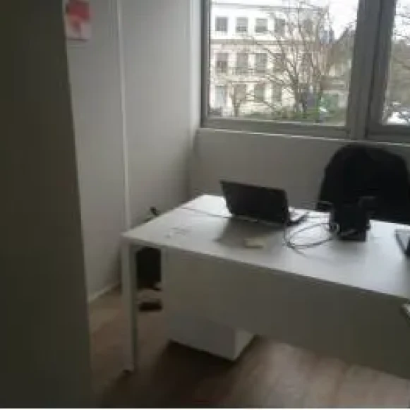 Bureau privé 15 m² 2 postes Location bureau Boulevard Anatole France Saint-Denis 93200 - photo 5