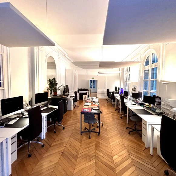 Bureau privé 85 m² 14 postes Location bureau Rue Blanche Paris 75009 - photo 1