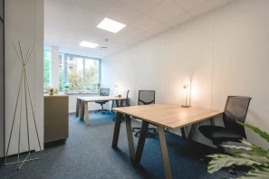 Bureau privé - 69791 - 4 postes - 1160€