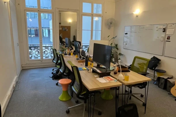 Bureau privé - 75009 - 8 postes - 2000€