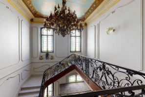 Open Space - 13006 - 10 postes - 240€