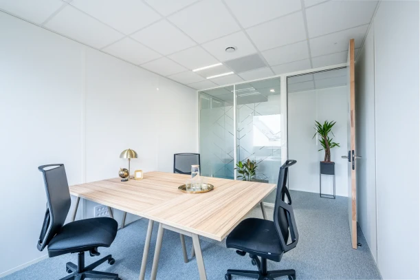 Bureau privé - 35170 - 3 postes - 849€