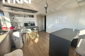 Bureau privé - 92130 - 4 postes - 1850€