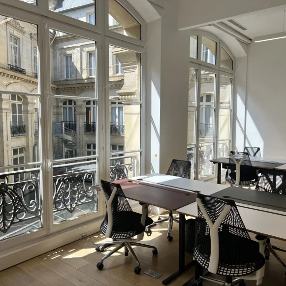 Espace indépendant 312 m² 78 postes Location bureau Avenue de la République Paris 75011 - photo 13