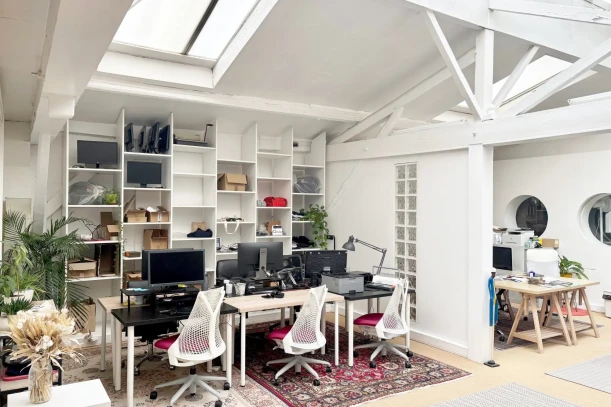 Bureau privé - 75018 - 6 postes - 1000€