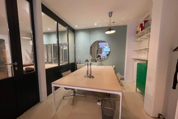 Open Space - 75011 - 2 postes - 290€