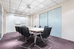 Bureau privé - 06200 - 7 postes - 2275€