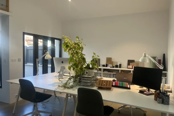 Open Space - 31500 - 1 poste - 270€