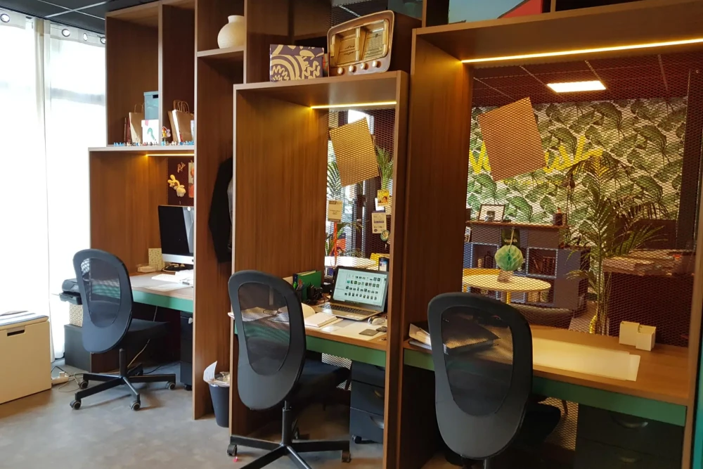Open Space - 44000 - 3 postes - 320€