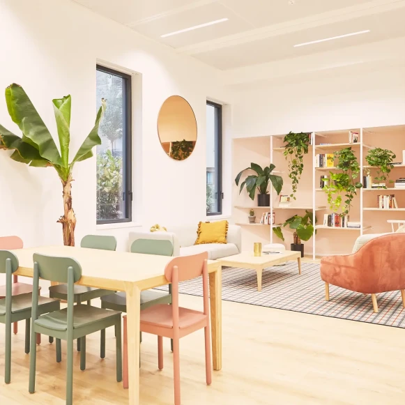 Bureau privé 15 m² 2 postes Coworking Rue du 8 Mai 1945 Clichy 92110 - photo 12