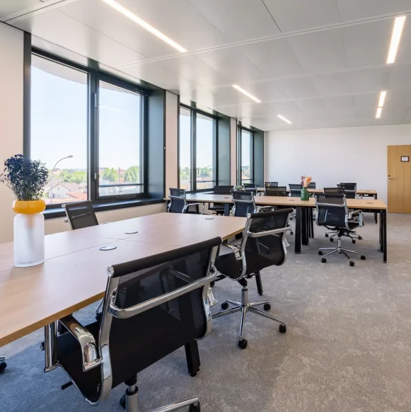 Bureau privé 57 m² 18 postes Coworking Rue Carnot Fontenay-sous-Bois 94120 - photo 1