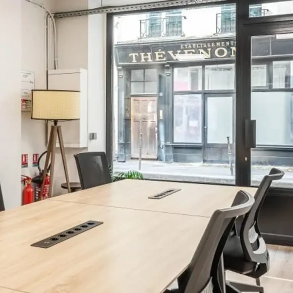 Espace indépendant 35 m² 8 postes Location bureau Rue de Montmorency Paris 75003 - photo 2