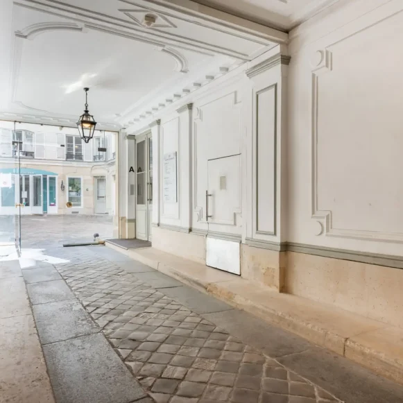 Espace indépendant 70 m² 13 postes Location bureau Rue de Caumartin Paris 75009 - photo 12