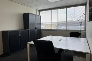 Bureau privé - 33700 - 2 postes - 800€