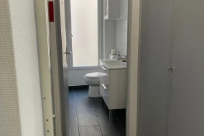 Bureau privé - 75010 - 7 postes - 1600€