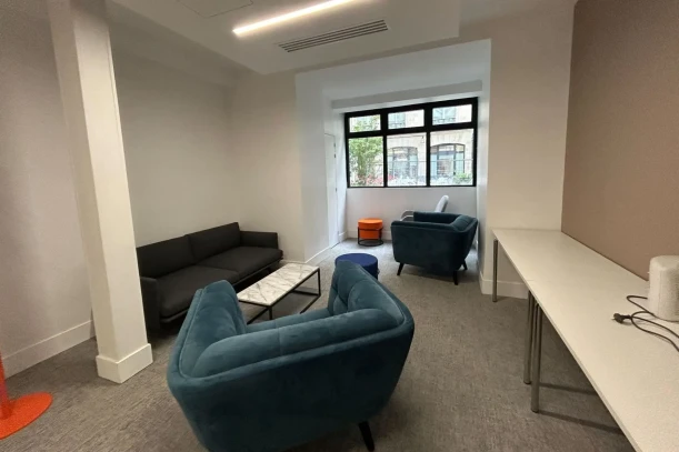 Bureau privé - 75009 - 5 postes - 3250€