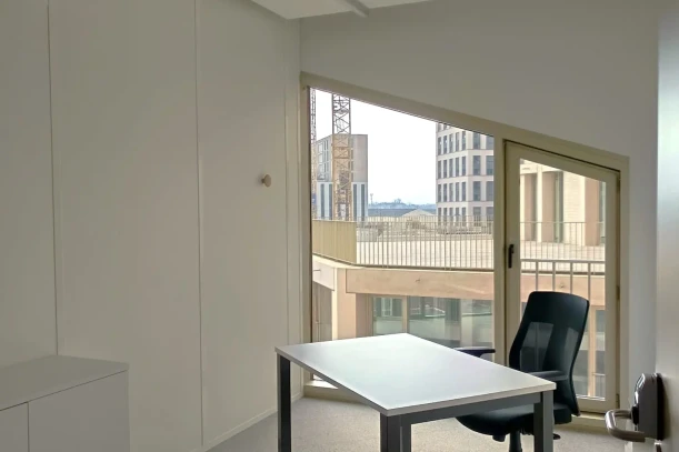 Bureau privé - 33800 - 1 poste - 645€