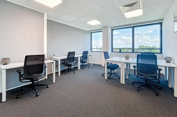 Bureau privé - 37100 - 6 postes - 1942€