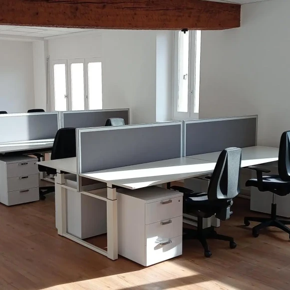 Bureau privé 30 m² 8 postes Coworking Boulevard Jean Jaurès Béziers 34500 - photo 1