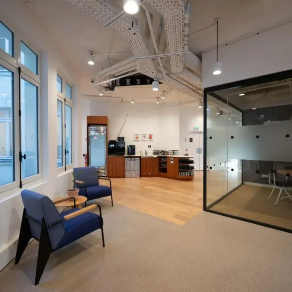 Bureau privé 348 m² 51 postes Coworking Rue La Fayette Paris 75009 - photo 1