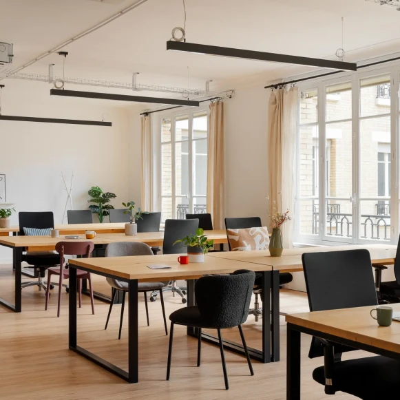 Espace indépendant 225 m² 32 postes Location bureau Rue de Clichy Paris 75009 - photo 1