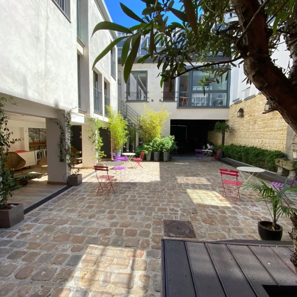 Bureau privé 11 m² 3 postes Coworking Boulevard Victor Hugo Clichy 92110 - photo 3