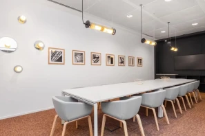 Bureau privé - 92240 - 20 postes - 9074€