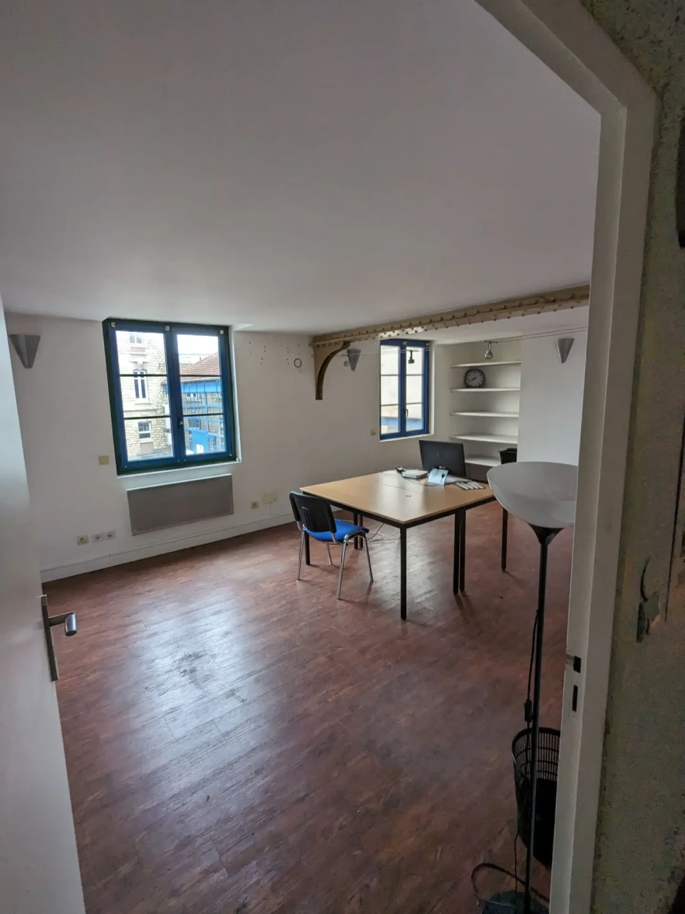 Bureau privé - 33300 - 3 postes - 350€