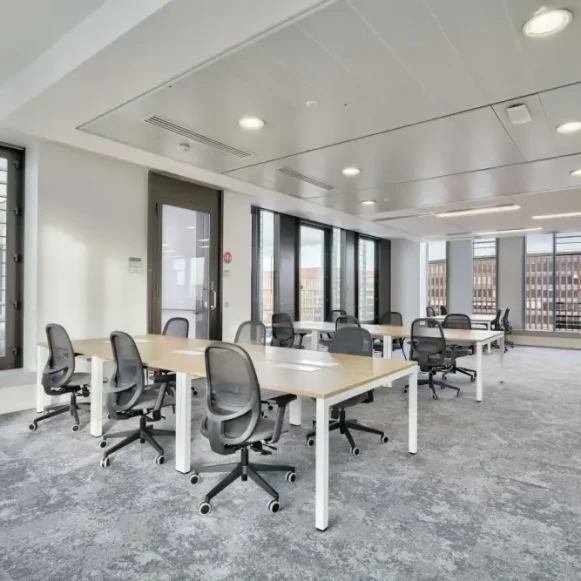Bureau privé 143 m² 15 postes Location bureau Boulevard Macdonald Paris 75019 - photo 1