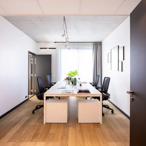 Bureau privé 15 m² 4 postes Location bureau Boulevard Voltaire Paris 75011 - photo 1