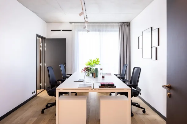 Bureau privé - 75011 - 4 postes - 3200€