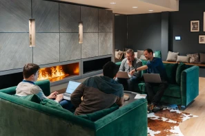 Bureau privé - 38240 - 22 postes - 5203€